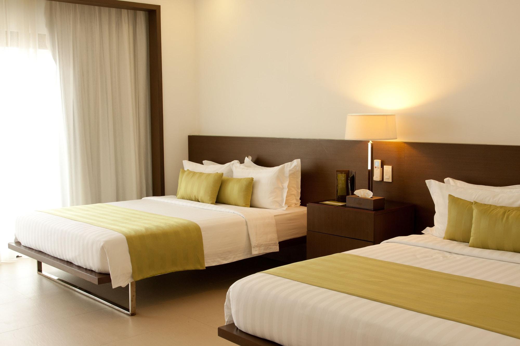 Ciriaco Hotel And Resort Calbayog Exterior photo